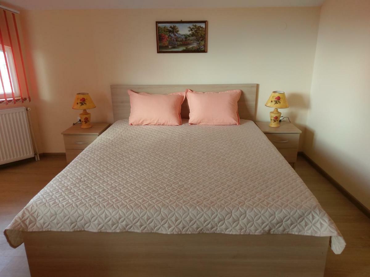 Стаи За Гости Елени Shiroki Dol Exteriör bild